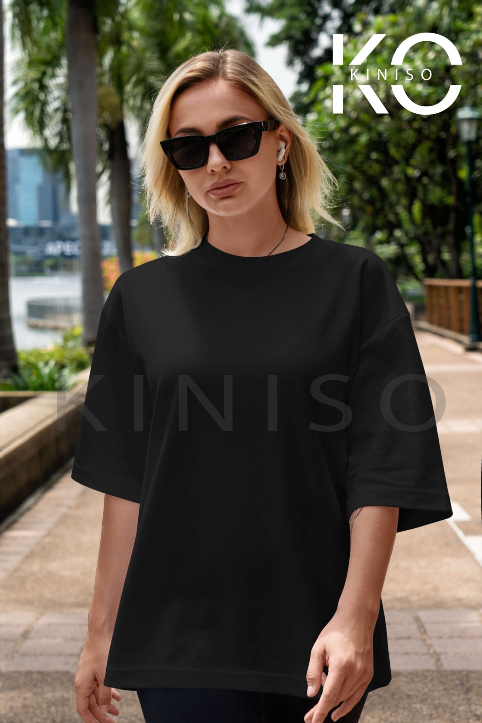 Image of Kiniso Crew Neck Black Non Printed Drop Shoulder T-Shirt for Women Front