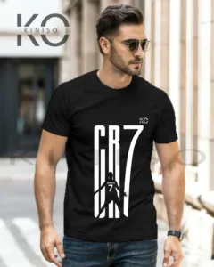 CR7 T-Shirt - Cristiano Ronaldo SIUU Pose in black wearing by a man