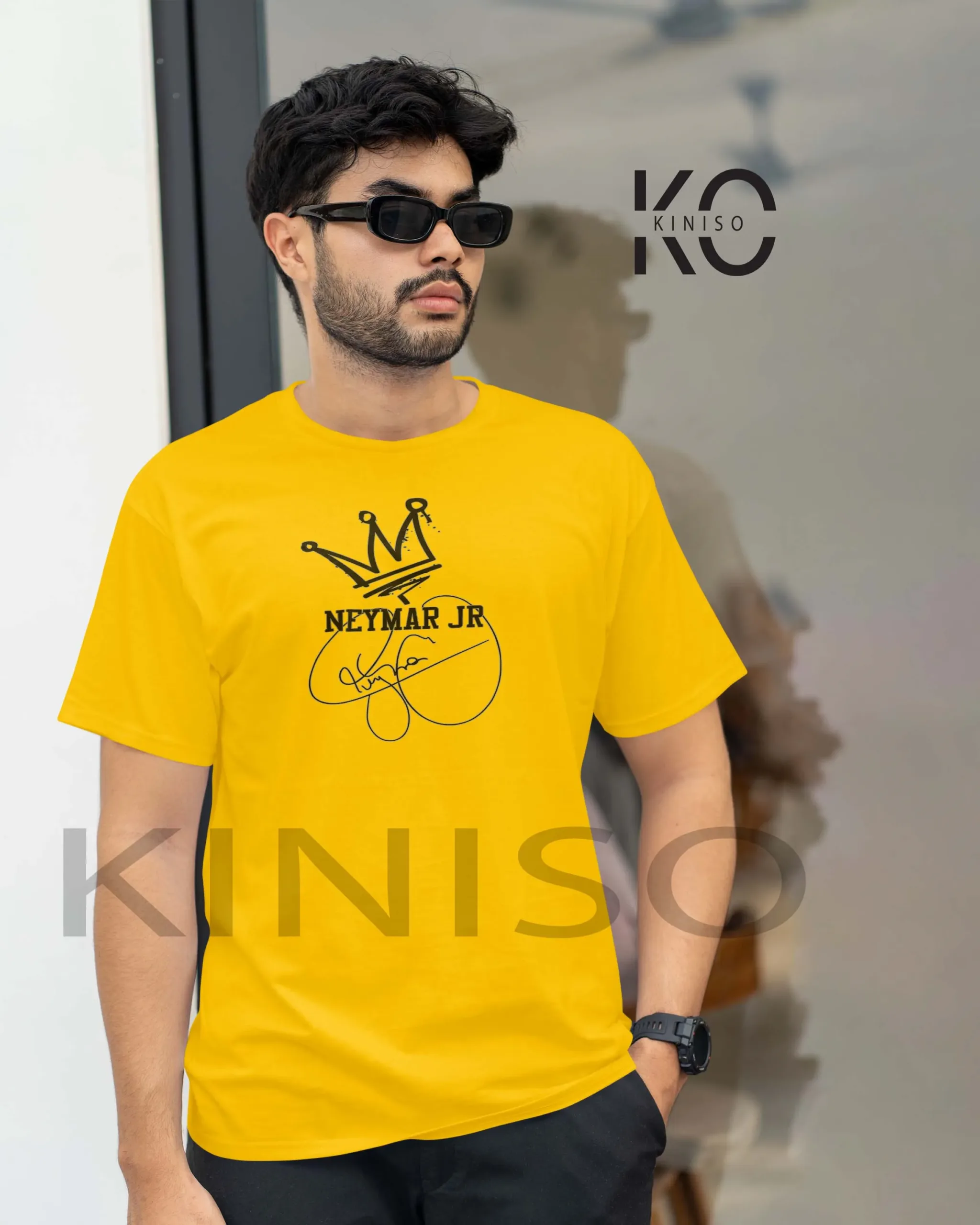 Neymar Jr Sign and Crown Yellow 1 scaled